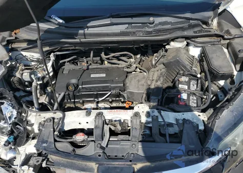 2016 Honda Cr-V Touring z USA, uszkodzony, nr VIN 5J6RM4H94GL025220